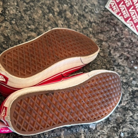 Vans Red Canvas Sneakers EUC M6 W7.5 - Picture 9 of 10